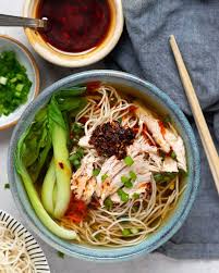 chinese noodle soup with en the