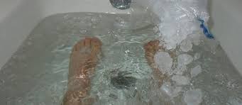 (dear employer, no, that is not my work phone perched precariously on the edge of a full tub…i don't know still using inflatables for your ice bath? Alternating Hot And Cold Therapy Do S Don Ts Vive Health