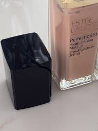 estee lauder perfectionist youth infusing makeup spf 25 1w2 sand 1 fl oz bottle