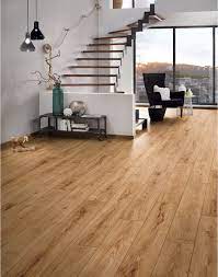 le natural oak laminate flooring