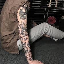 Un tatuaje de manga para hombres es un atributo de éxito y masculinidad. Mejores Ideas Para Tatuajes De Manga Tatuajeclub Com