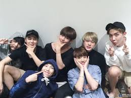 Share bts wallpaper hd with your friends. Bts Aesthetic Laptop Wallpapers Wallpaper Cave