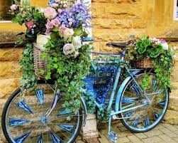 15 Amazing Bicycle Planter Ideas That