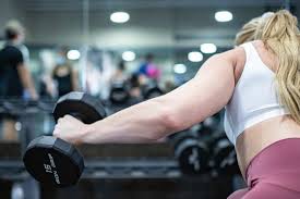 women lifting weights can save your