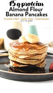 https://www.sweetashoney.co/almond-flour-banana-pancakes/ gambar png