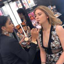 glam up makeup demonstration with