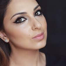 nadia alzayat female makeup artist