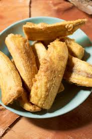 Pisang goreng ('fried banana' in indonesian/malay) is a fritter made by deep frying battered plantain in hot oil. Pisang Goreng Traditional Indonesian Recipe 196 Flavors