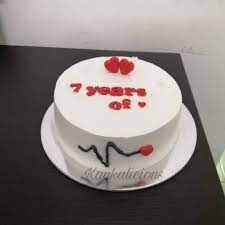 A simple sheet cake or humorous design is perfect for a casual party, while a tiered cake and more elegant design may be best for formal events. Kaykalicious Simple Wedding Anniversary Cake Facebook