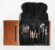 kusshi the travel makeup bag you need
