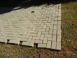 how to lay pavers for a patio fixing a