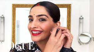 sonam kapoor gives a lesson in 90s