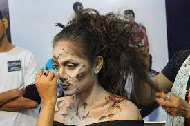 professional makeup courses in delhi