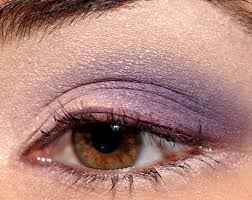 spring makeup light pinks purples