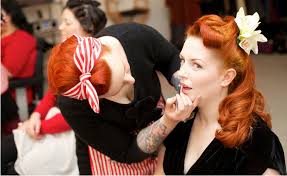 vine hen parties at lipstick and curls