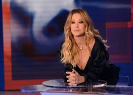 Paola francesca ferrari is an italian journalist, television presenter, and politician. Paola Ferrari The Disease Does Not Spare Her Criticism Too Much Light In The Face Pledge Times