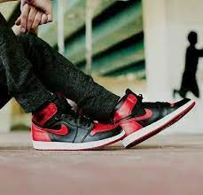 jordan retro 1 black red shoes