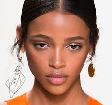 mismatched earrings 2016 fall trend