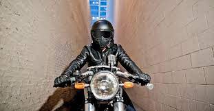 motorcycle rider should wear