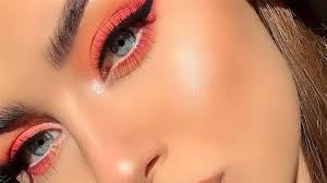 how to wear summery peach highlighter