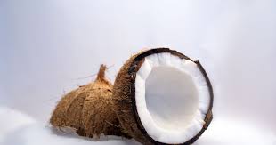 coconut oil on dry hair or on wet hair