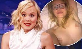 Actress Alison Pill discusses her topless tweet scandal one year later |  Daily Mail Online