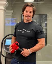 Mark wahlberg's 'spenser confidential' is once again one of netflix's most popular movies. Mark Wahlberg Joins Power Plate As Key Stakeholder Brand Ambassador