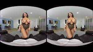 NAUGHTY AMERICA VR experience Ava like never before - XVIDEOS.COM
