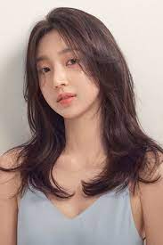 Whether you want to wear short bob or sleek pixie, want to adopt wispy shopped or short messy hairstyle, need to change hair look with side fringes and long bangs, korean short hairstyles offer. Korean Hairstyles Women Medium Length Hair Styles Korean Medium Hair Asian Hair