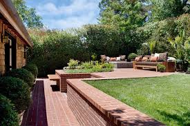 How Brick Fits Into Today S Gardens