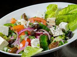 greek salad with balsamic vinegar