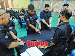 Sebenarnya latihan dalam perkhidmatan dibina berorientasikan model defisit. 29 Pegawai Anggota Polis Sertai Latihan Dalam Perkhidmatan Utusan Borneo Online