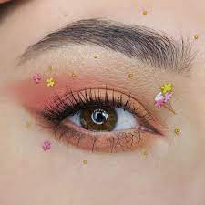 flower inspired makeup is the feel good