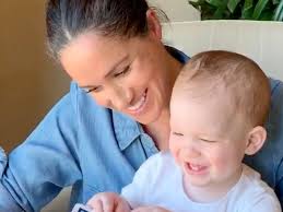 Meghan told oprah there were 'several conversations' about her son archie's skin tone but did not reveal who was involved in the talks, saying it 'would be very damaging. Prince Harry Meghan Markle Share Sweet Video Of Son Archie On 1st Birthday National Globalnews Ca