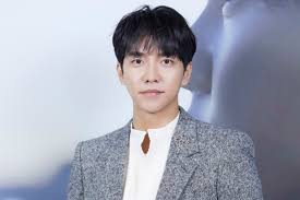 Lee seung gi is coming back with his 5.5th mini album. Zvf 1gwfslxwqm