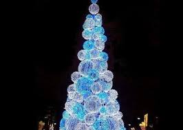 led outdoor tree with white