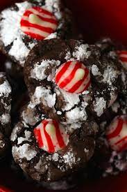 chocolate crinkle cookies with