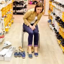 Shop at a reputable running store that has knowledgable salespeople. How To Find Shoes That Fit And Give Your Toes Room