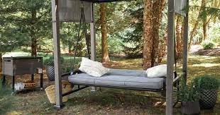 Broyhill Patio Pergola Cushioned Daybed