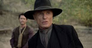 Often, you find journalists trying to break through the rehearsed answers given by actors and filmmakers during press tours for their projects. Ed Harris The Man In Black Will Kill Everyone In Westworld Season 4