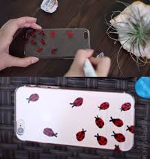 These decorate phone case are made up of materials that are resistant to heat, moisture, scratch and dust hence help in giving a longer life to your mobile phones. Diy Phone Cases Your Friends Will Think You Bought