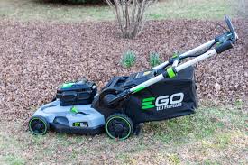 self propelled lawn mower review