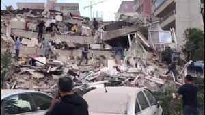 Vatandaşlar tarafından da hissedilen deprem i̇zmir'de paniğe neden oldu. Son Dakika Deprem Sonrasi Ilk Goruntuler Video Son Dakika Haberleri Internet
