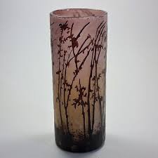 Vintage Art Deco Cameo Glass Vase 10