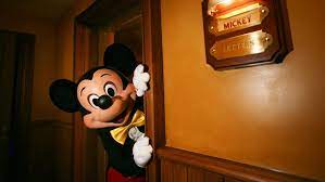 Meet Mickey Mouse in Fantasyland | Disneyland Paris