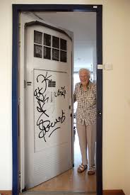recreates doors of dementia patients