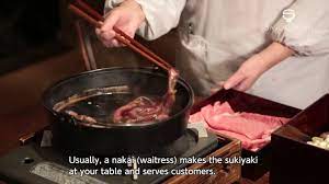 Learn from the master chef how to eat -SUKIYAKI-【简体字中文】 - YouTube