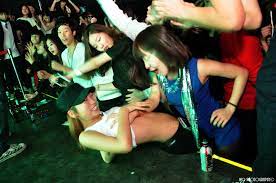 girls gone wild in club vera | WQ PHOTOGRAPHY