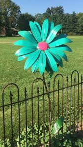 Large Daisy Flower Stake Garden Decor