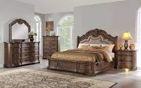 Add a 4 piece full size bedroom set to your home for a teen bedroom, a guest bedroom, or a studio apartment. Avalon Furniture Tulsa Light Sandstone 4 Piece King Upholstered Bedroom Set B1495 6b D M N Miskelly Furniture